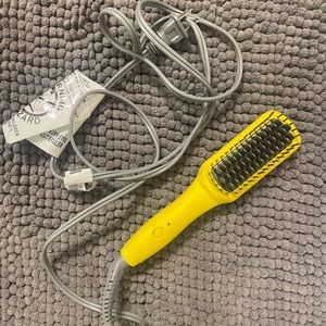 dry bar brush straightener